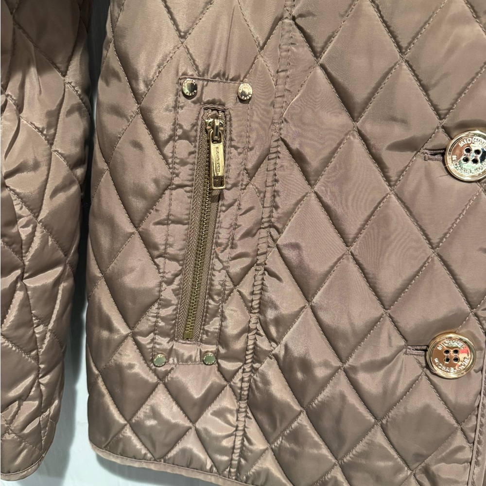 Michael Kors Tan Quilted Women's Puffer Jacket - Picture 4 of 13